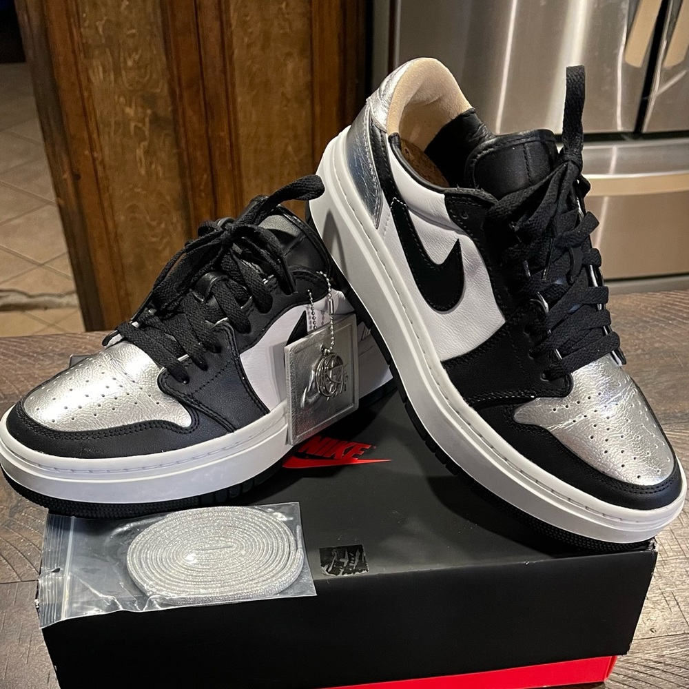 Air Jordan 1